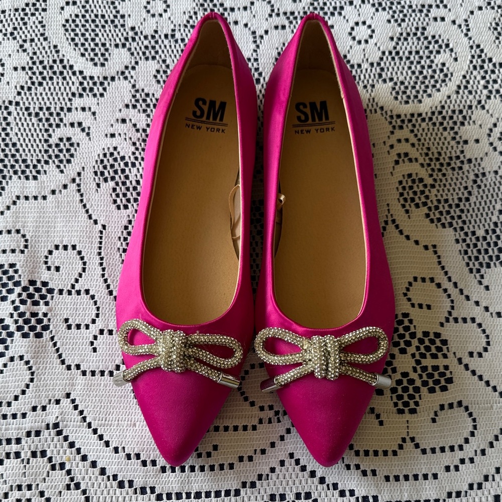 NWOT SM New York Women's Pink Flats with Decorative Bow